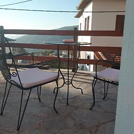 Ξενοδοχείο κάραβος 2*